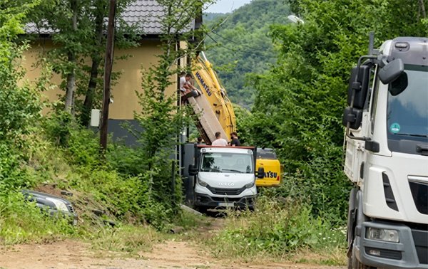 Rušenje kuća u Gazivodama na Kosovu