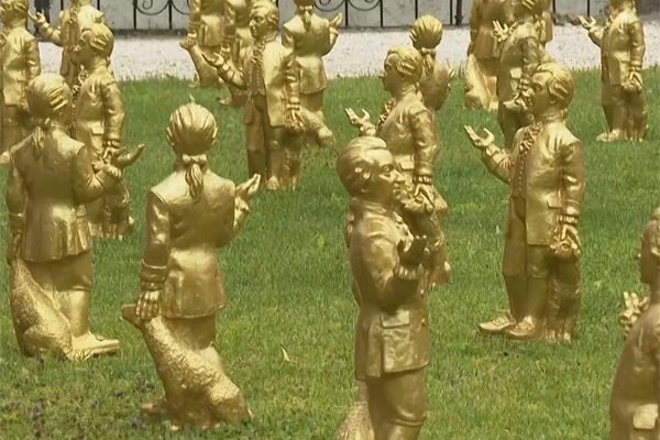 Mocartove male pozlaćene skulpture