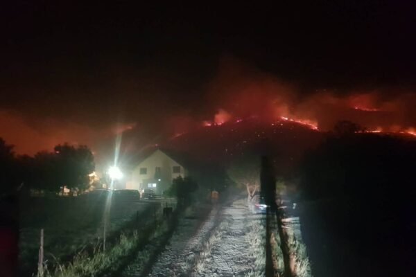 Vatrena stihija prijeti ljudima i imovini