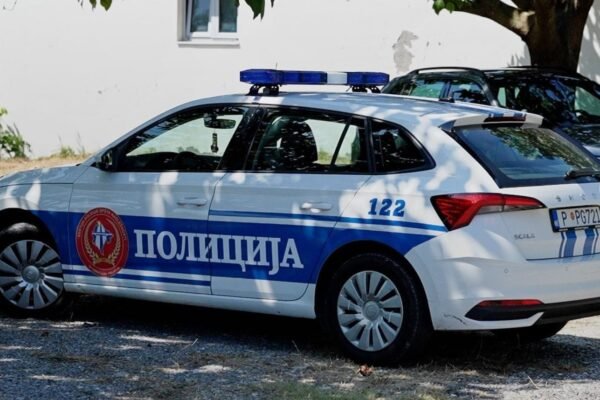 Sumnja se da su organizovali online prevare