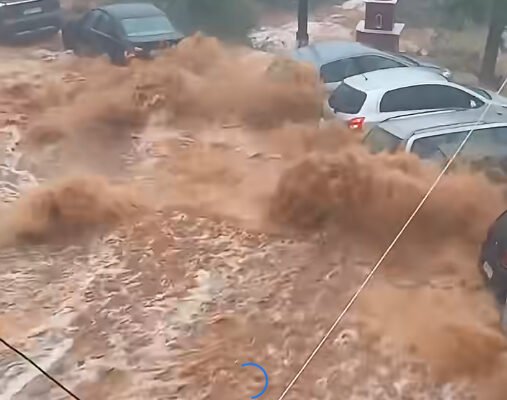 Bujice na ulica u Grčkoj