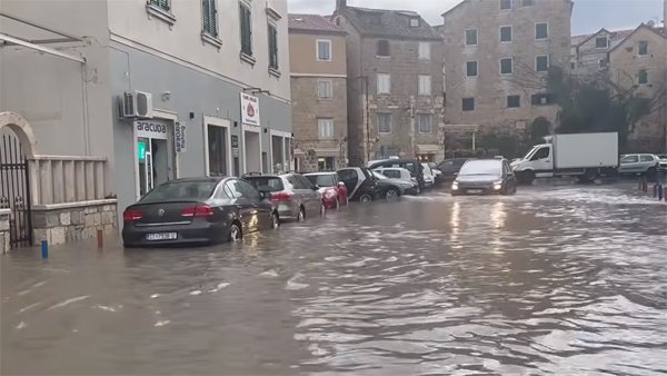 Poplavljene ulice u Splitu
