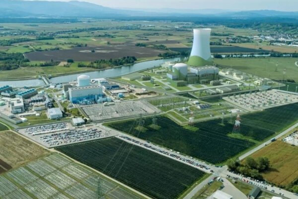 Rashladni toranj u nuklearnoj elektrani Krško