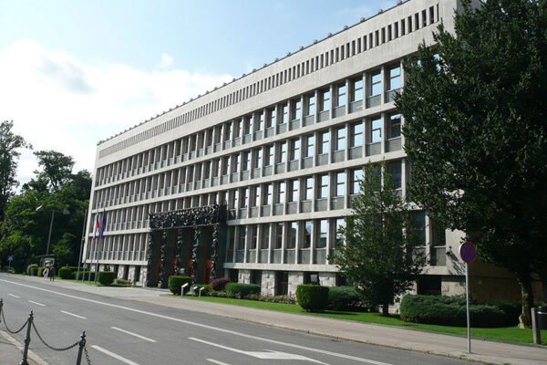 Sukobi oko Zakona o psihoterapiji i sistemski kolaps u domovima za stare